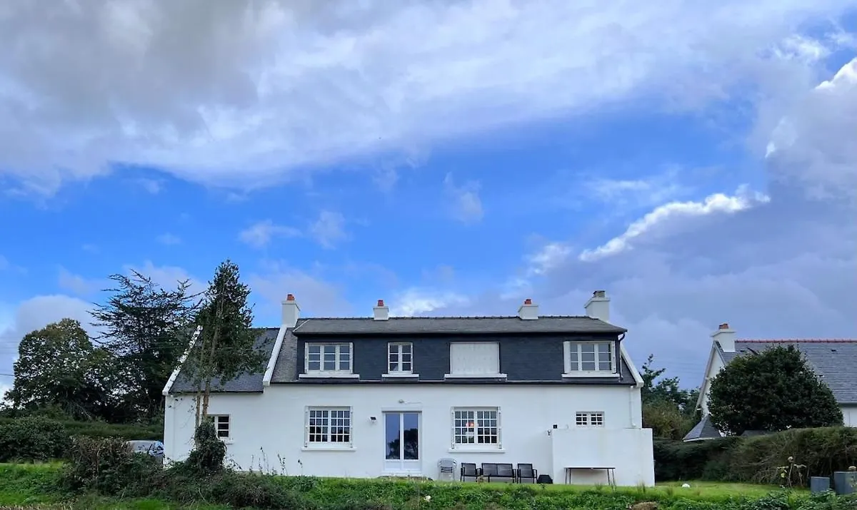 Exceptional Beach Sea View Plestin-les-Grèves فيلة